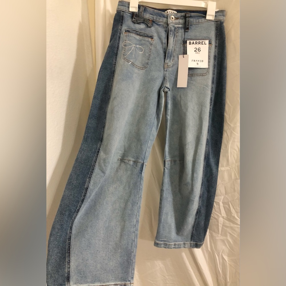 Frayed soraya wash rhinestone bow adorned barrel ankle jeans size 26 brand new - Picture 6 of 16